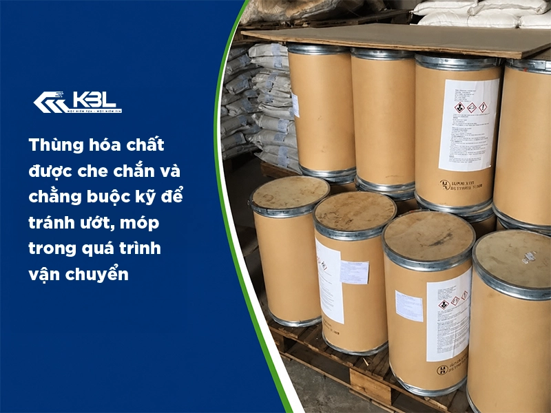 bảo vệ thùng hóa chất trước khi lên đường